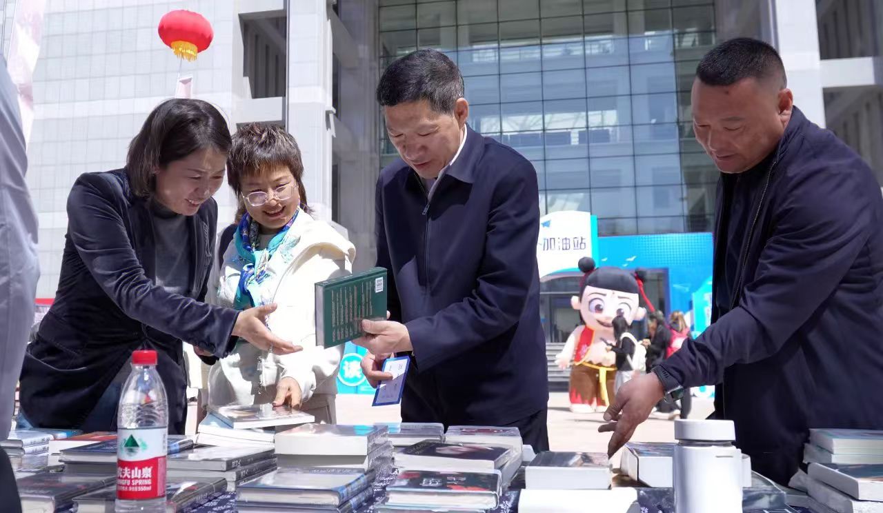 学校启动2025年“读书月”系列活动