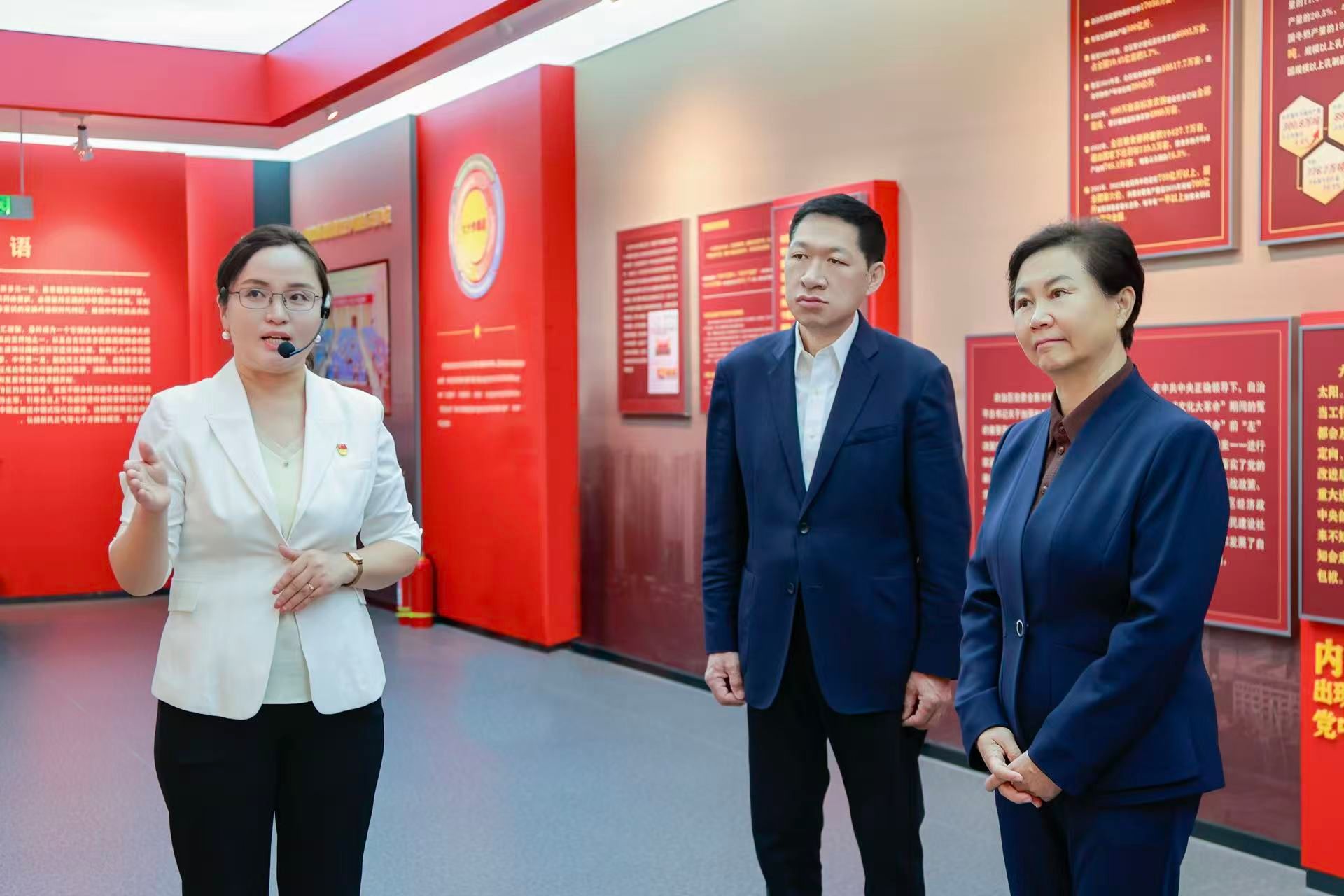 胡达古拉在best365官网中文版登录调研